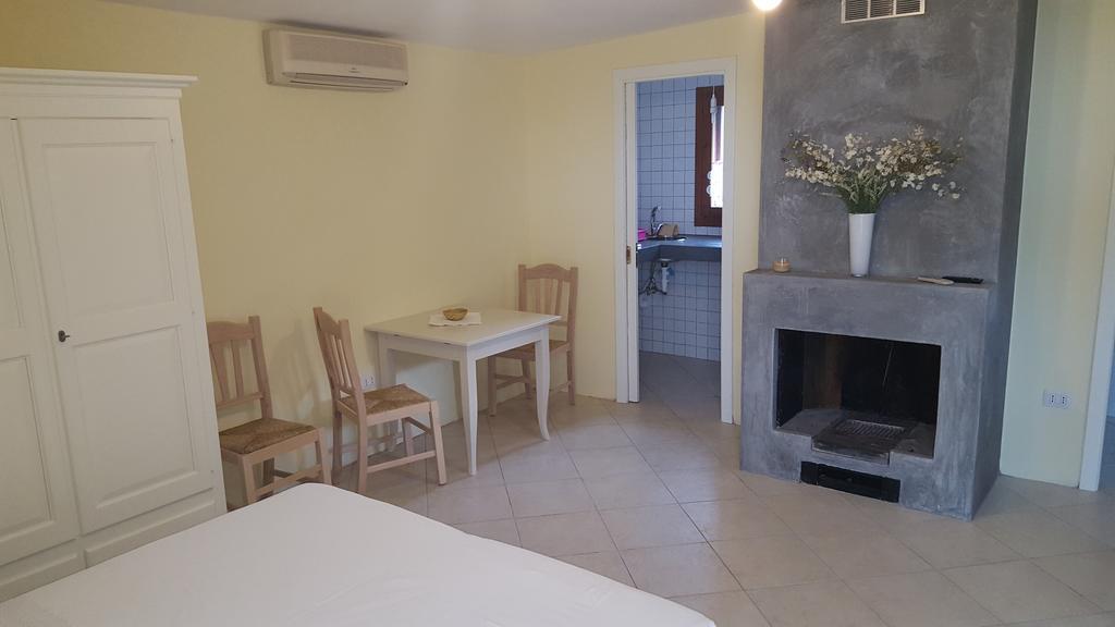 הוילה קאפוטרה Borgo Degli Ulivi Depandance מראה חיצוני תמונה