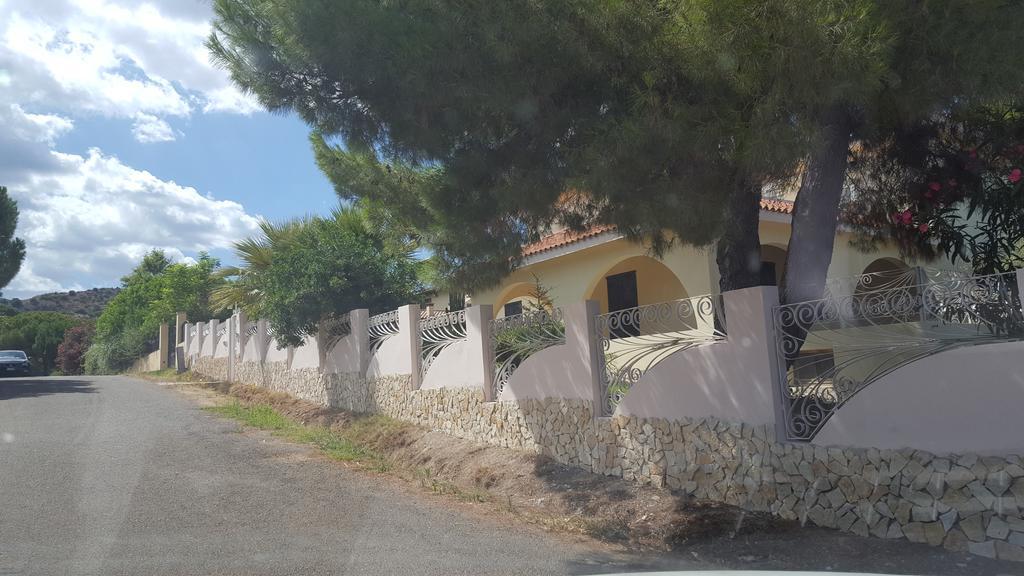 הוילה קאפוטרה Borgo Degli Ulivi Depandance מראה חיצוני תמונה