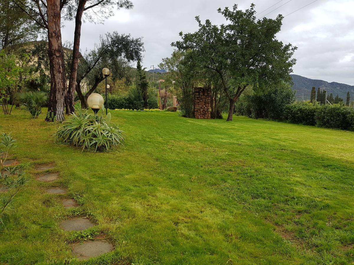 הוילה קאפוטרה Borgo Degli Ulivi Depandance מראה חיצוני תמונה